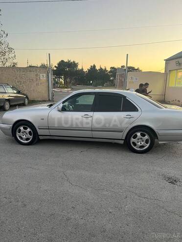Mercedes E 220 1999, 470,000 km - 2.2 l - Bakı