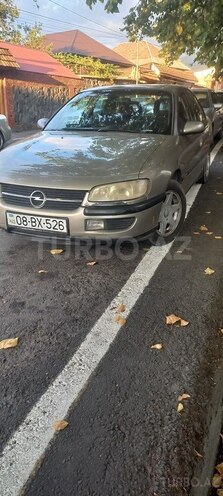 Opel Omega 1996, 300,000 km - 2.0 l - Qax