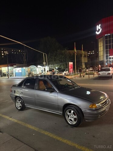 Opel Astra 1993, 580,000 km - 1.8 l - Bakı