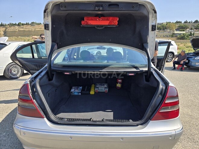 Mercedes E 270 2002, 451,917 km - 2.7 l - Bakı