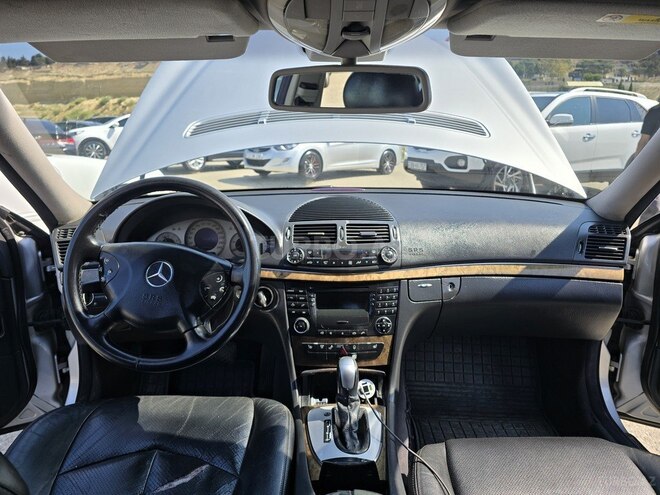 Mercedes E 270 2002, 451,917 km - 2.7 l - Bakı