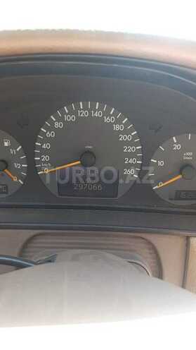 Mercedes E 280 4MATIC 2000, 297,066 km - 2.8 l - Şəmkir