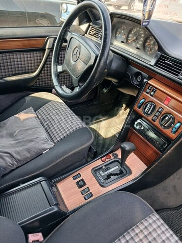 Mercedes E 200 1994, 450,533 km - 2.0 л - Bakı