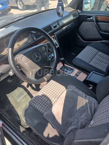 Mercedes E 200 1994, 450,533 km - 2.0 л - Bakı