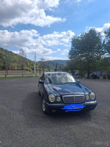 Mercedes E 240 1998, 566,000 km - 2.4 l - Qəbələ