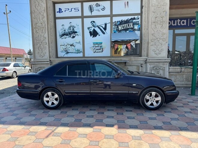 Mercedes E 240 1998, 320,000 km - 2.4 l - Şəmkir