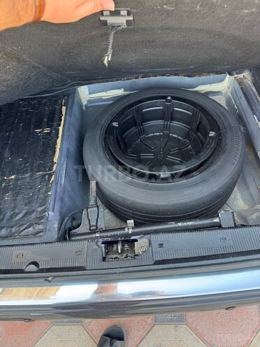 Mercedes E 240 1998, 320,000 km - 2.4 l - Şəmkir