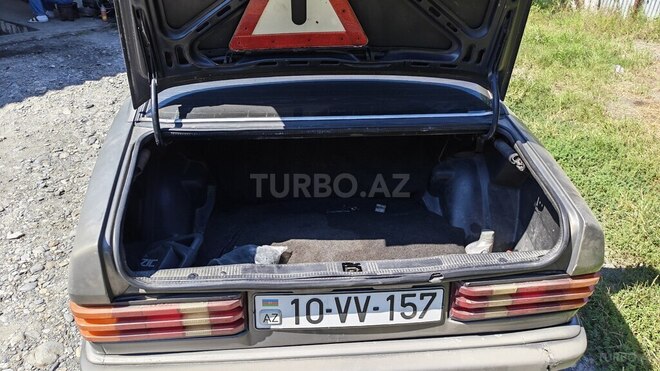 Mercedes 190 1991, 434,000 km - 1.8 л - Qax