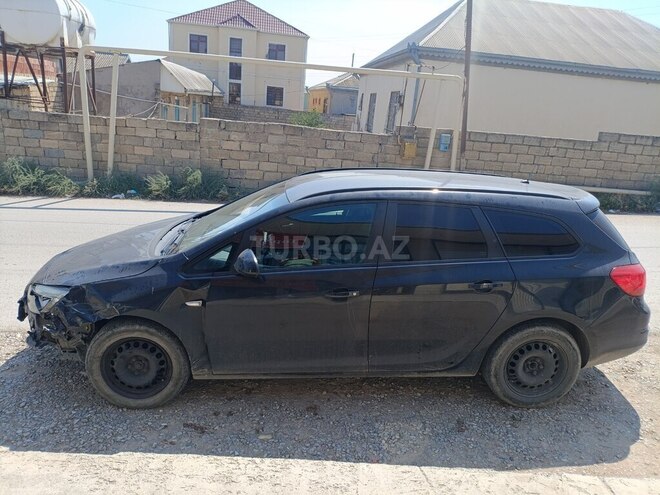 Opel Astra 2015, 313,000 km - 1.4 l - Bakı