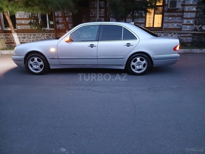 Mercedes E 230 1996, 400,383 km - 2.3 l - Zaqatala
