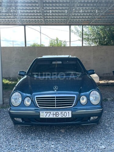 Mercedes E 320 1999, 432,000 km - 3.2 l - Salyan