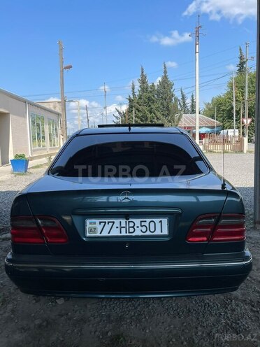 Mercedes E 320 1999, 432,000 km - 3.2 l - Salyan