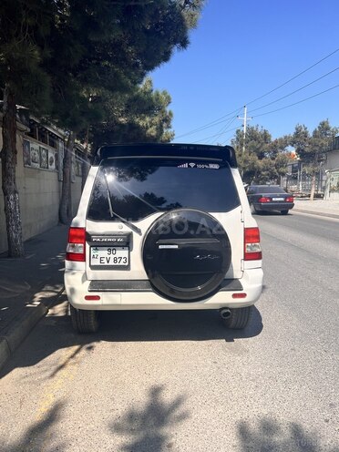 Mitsubishi Pajero io 2002, 236,000 km - 2.0 l - Bakı