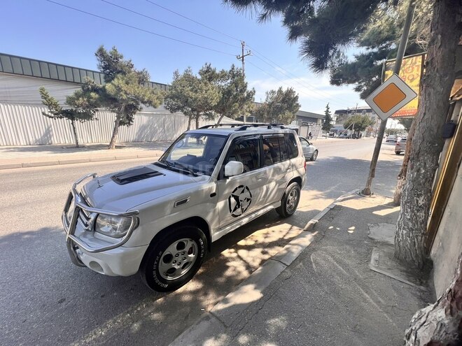 Mitsubishi Pajero io 2002, 236,000 km - 2.0 l - Bakı