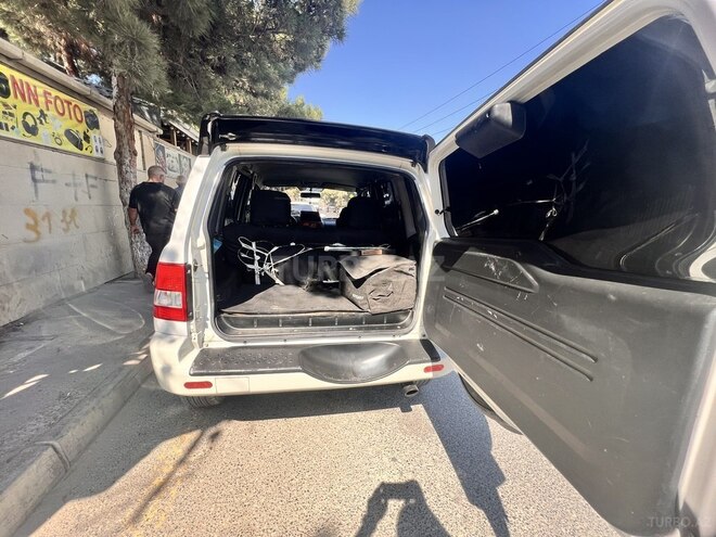 Mitsubishi Pajero io 2002, 236,000 km - 2.0 l - Bakı