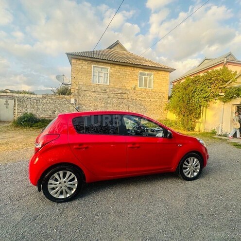 Hyundai i20 2011, 142,000 km - 1.6 l - İsmayıllı