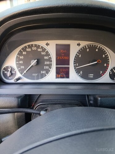 Mercedes B 180 2010, 217,000 km - 1.7 l - Bakı
