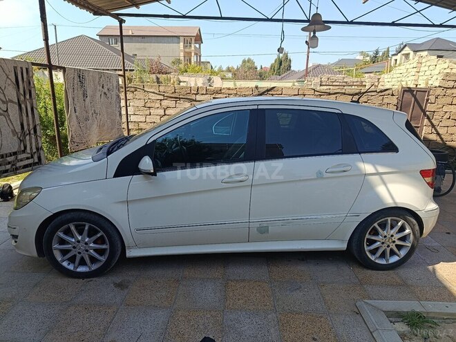 Mercedes B 180 2010, 217,000 km - 1.7 l - Bakı