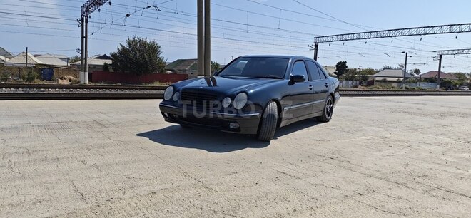Mercedes E 280 1999, 250,000 km - 2.8 l - Bakı