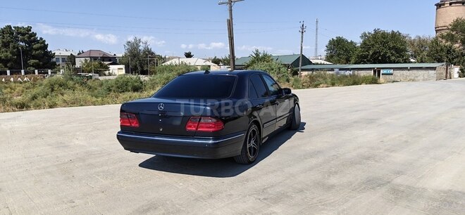 Mercedes E 280 1999, 250,000 km - 2.8 l - Bakı