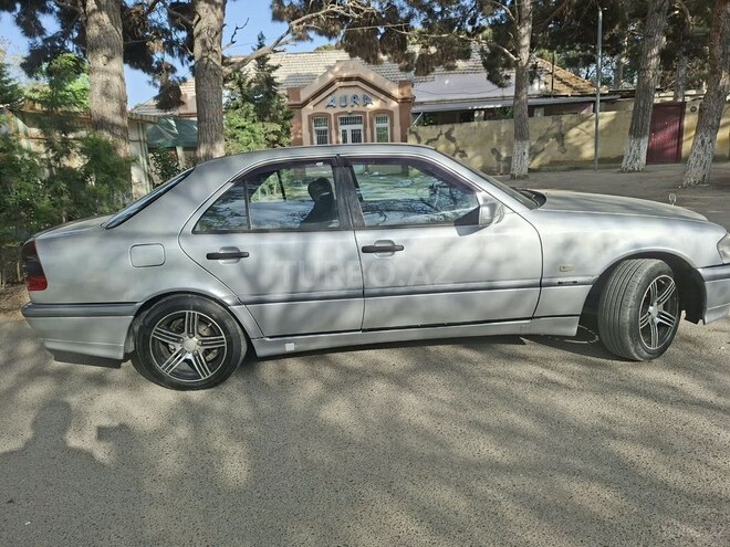 Mercedes C 220 1998, 360,000 km - 2.2 l - Sumqayıt