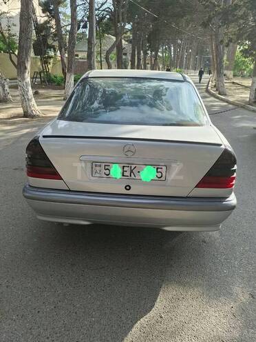 Mercedes C 220 1998, 360,000 km - 2.2 l - Sumqayıt