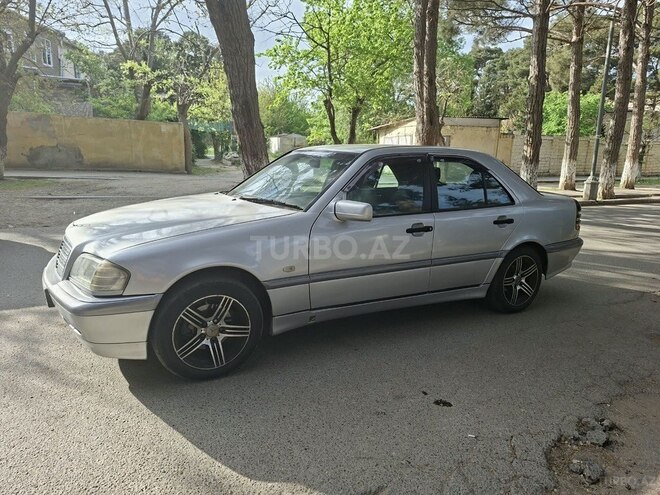 Mercedes C 220 1998, 360,000 km - 2.2 l - Sumqayıt