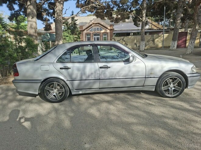 Mercedes C 220 1998, 360,000 km - 2.2 l - Sumqayıt