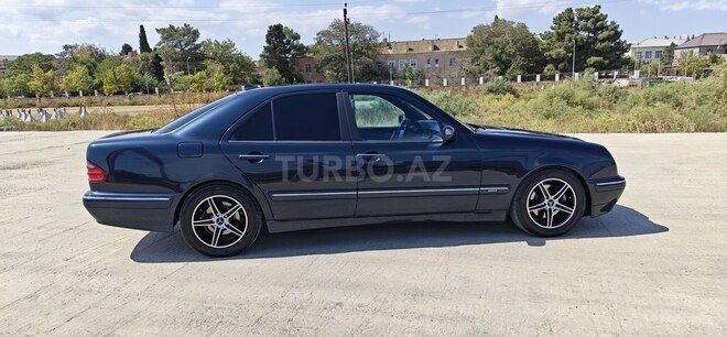 Mercedes E 280 1999, 250,000 km - 2.8 l - Bakı