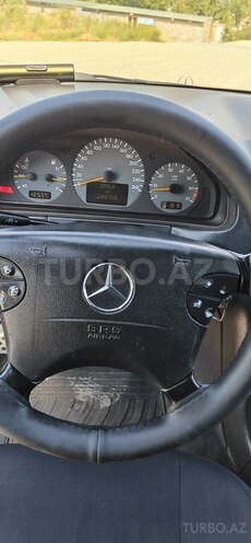 Mercedes E 280 1999, 250,000 km - 2.8 l - Bakı