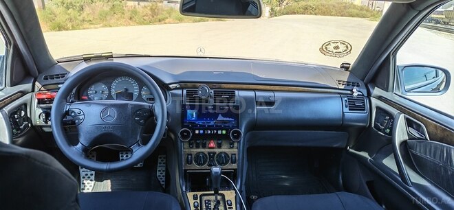 Mercedes E 280 1999, 250,000 km - 2.8 l - Bakı