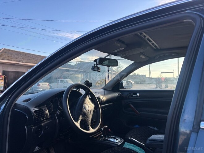 Volkswagen Passat 2003, 474,756 km - 2.8 l - İmişli