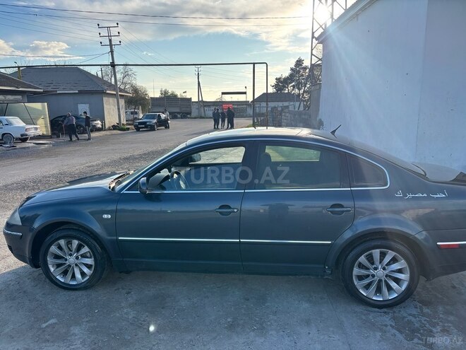 Volkswagen Passat 2003, 474,756 km - 2.8 l - İmişli