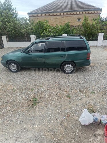 Opel Astra 1996, 60,000 km - 1.6 l - Siyəzən