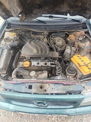 Opel Astra 1996, 60,000 km - 1.6 l - Siyəzən