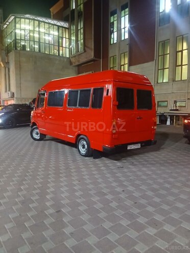 Mercedes 208 D 1994, 500,000 km - 2.3 l - Şirvan