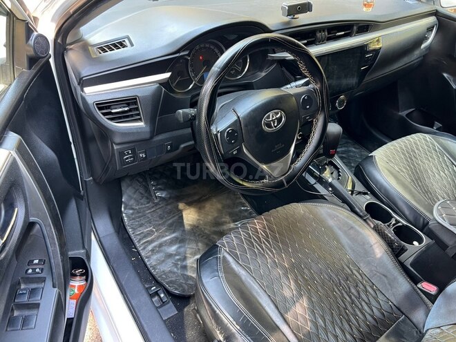 Toyota Corolla 2015, 210,000 km - 1.6 l - Bakı