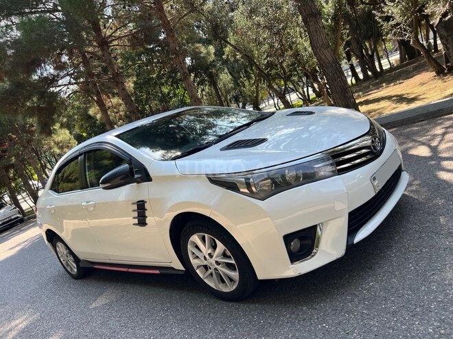 Toyota Corolla 2015, 210,000 km - 1.6 l - Bakı