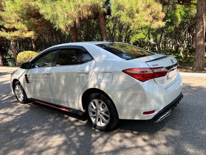 Toyota Corolla 2015, 210,000 km - 1.6 l - Bakı