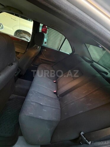Mercedes E 240 2001, 280,000 km - 2.4 l - Bakı
