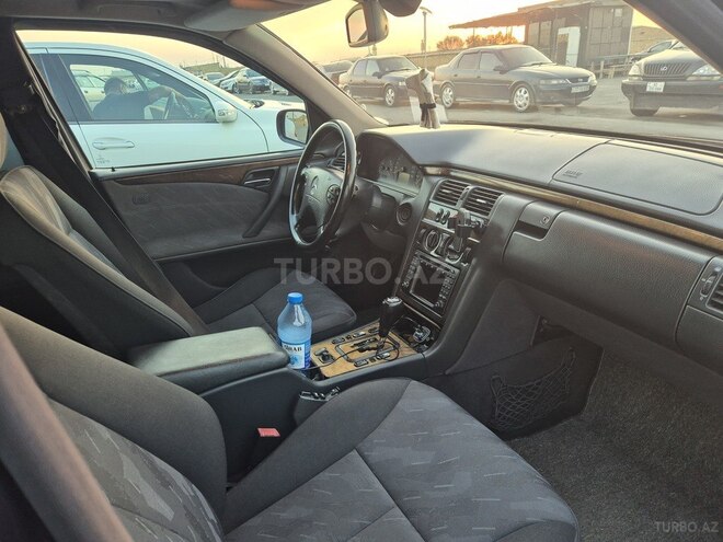 Mercedes E 240 2000, 293,000 km - 2.4 l - Sumqayıt