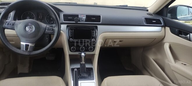 Volkswagen Passat 2012, 240,000 km - 2.5 l - Qusar