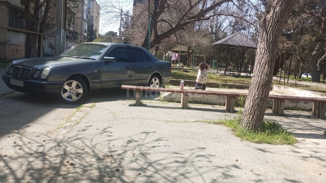 Mercedes E 280 1997, 300,000 km - 2.8 l - Bakı