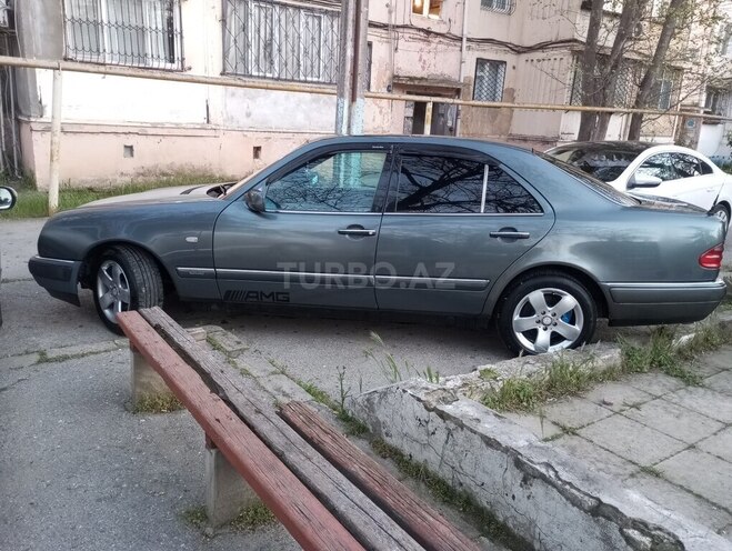 Mercedes E 280 1997, 300,000 km - 2.8 l - Bakı