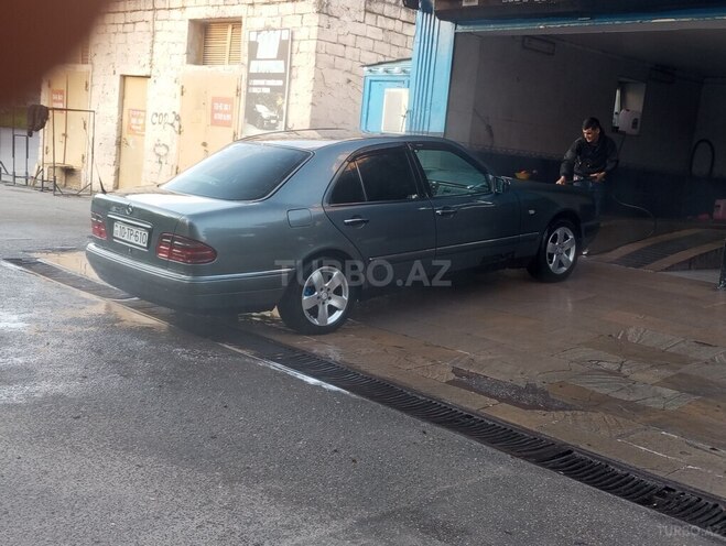 Mercedes E 280 1997, 300,000 km - 2.8 l - Bakı