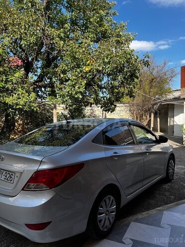 Hyundai Accent 2014, 130,000 km - 1.6 l - Göygöl
