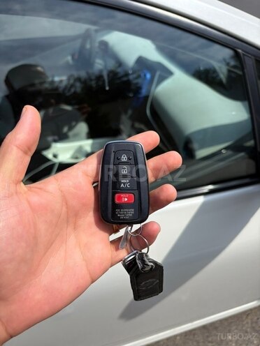 Toyota Prius Prime 2017, 225,000 km - 1.8 l - Bakı