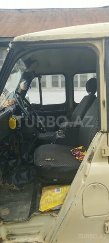 UAZ 469 1999, 400,000 km - 2.7 l - Lerik