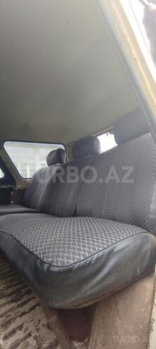 UAZ 469 1999, 400,000 km - 2.7 l - Lerik