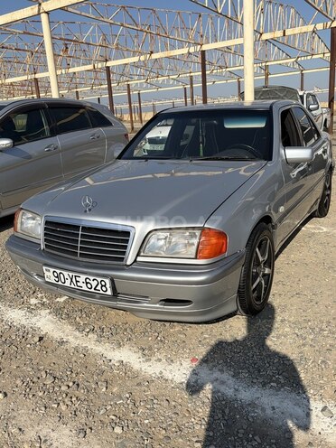 Mercedes C 220 1999, 625,000 km - 2.2 l - Samux